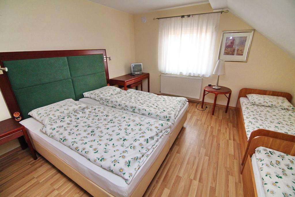 Noclegi Europa Boleslawiec  Room photo